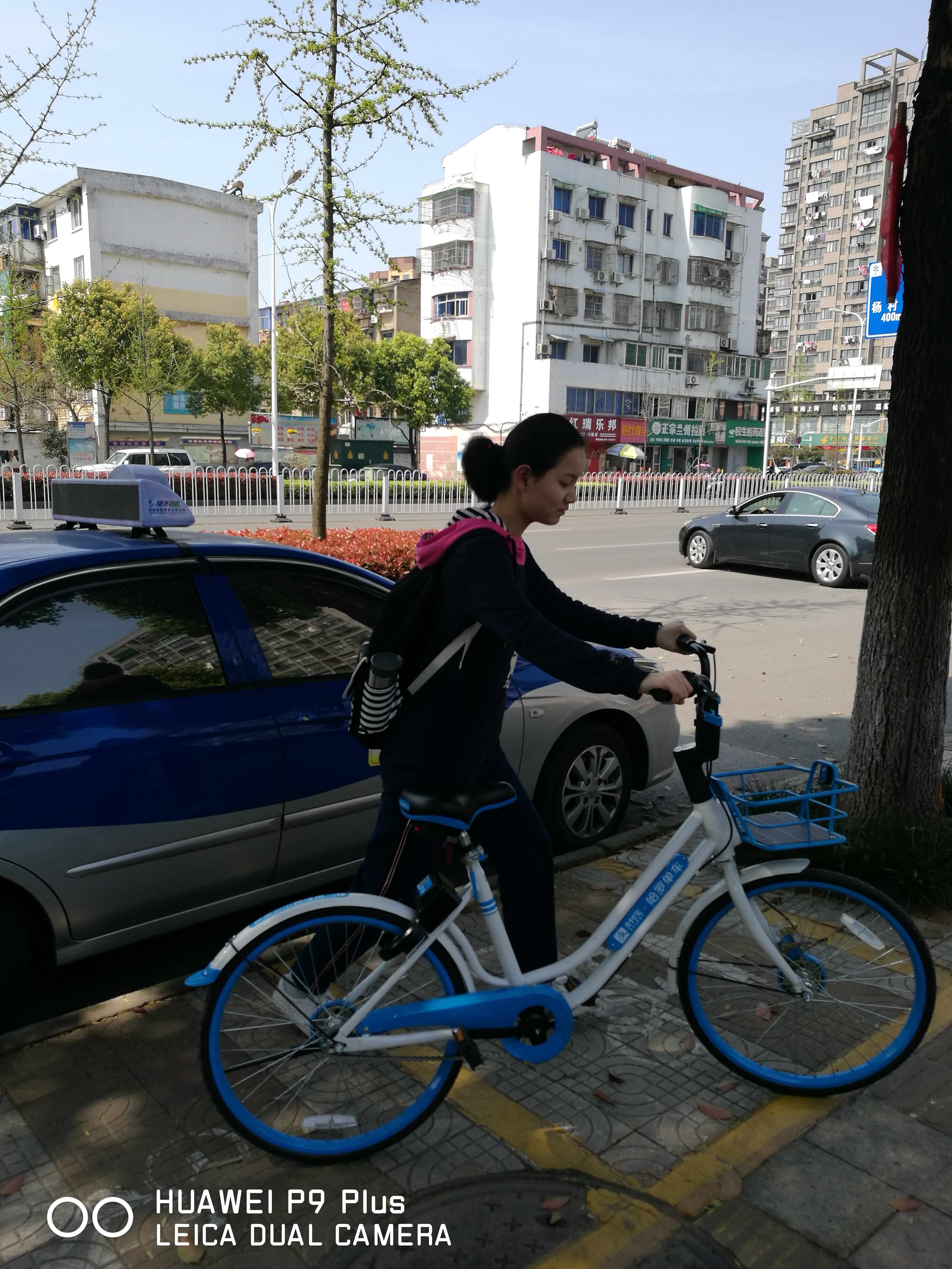 小蓝车 - 泊山客 - 欢欢家庭博客