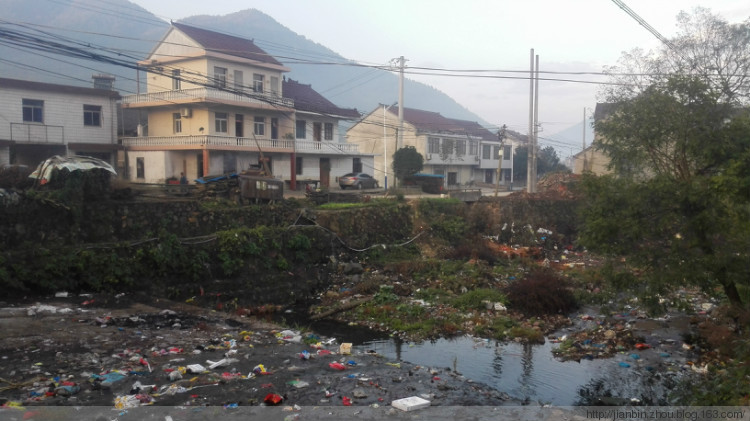 小山村 - 泊山客 - 欢欢家庭博客